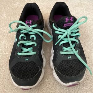 Under Armour Black and Green Athletic Shoes with Breathable Mesh